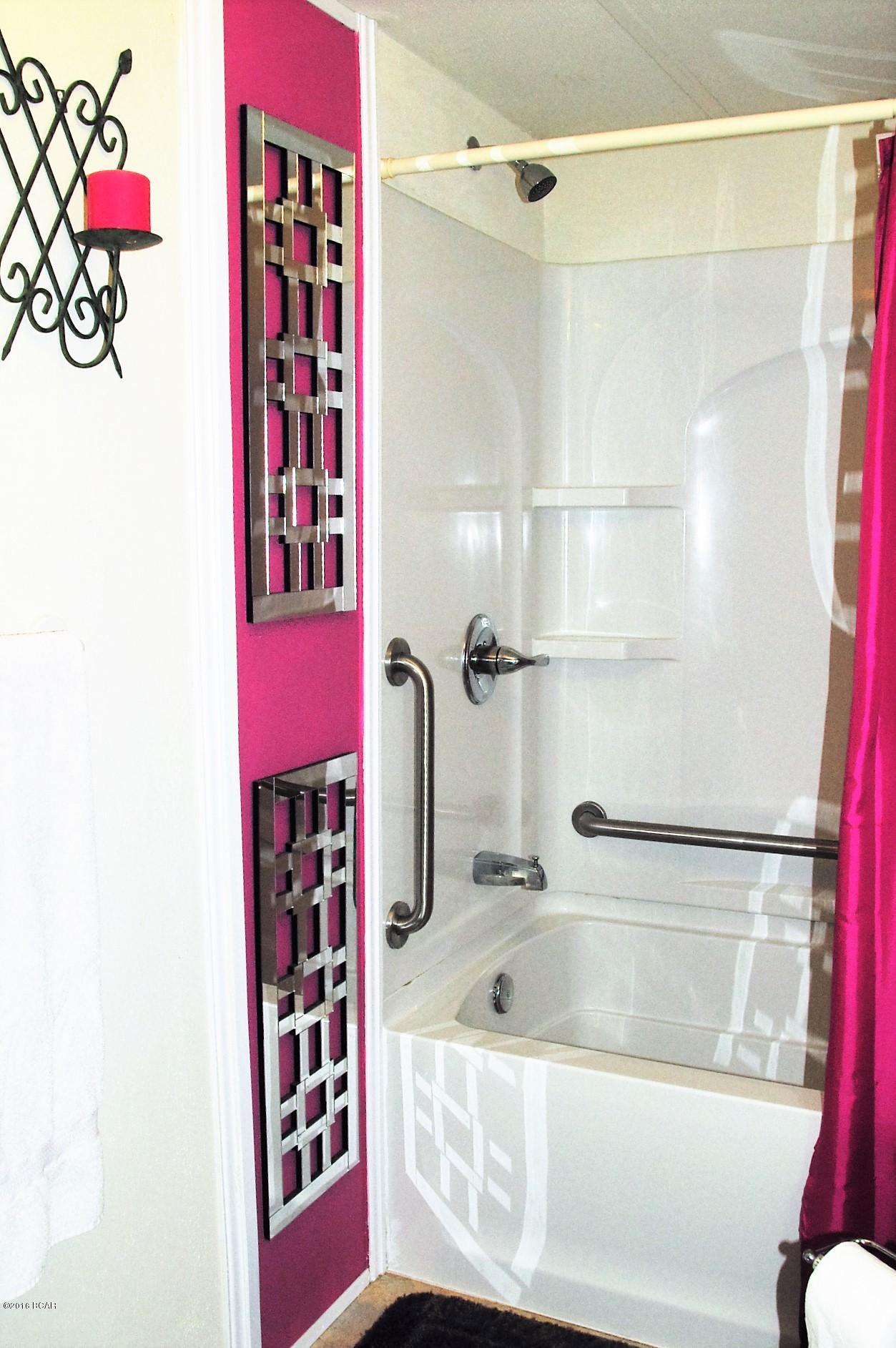 Laguna Beach Estates 7th Add - Residential