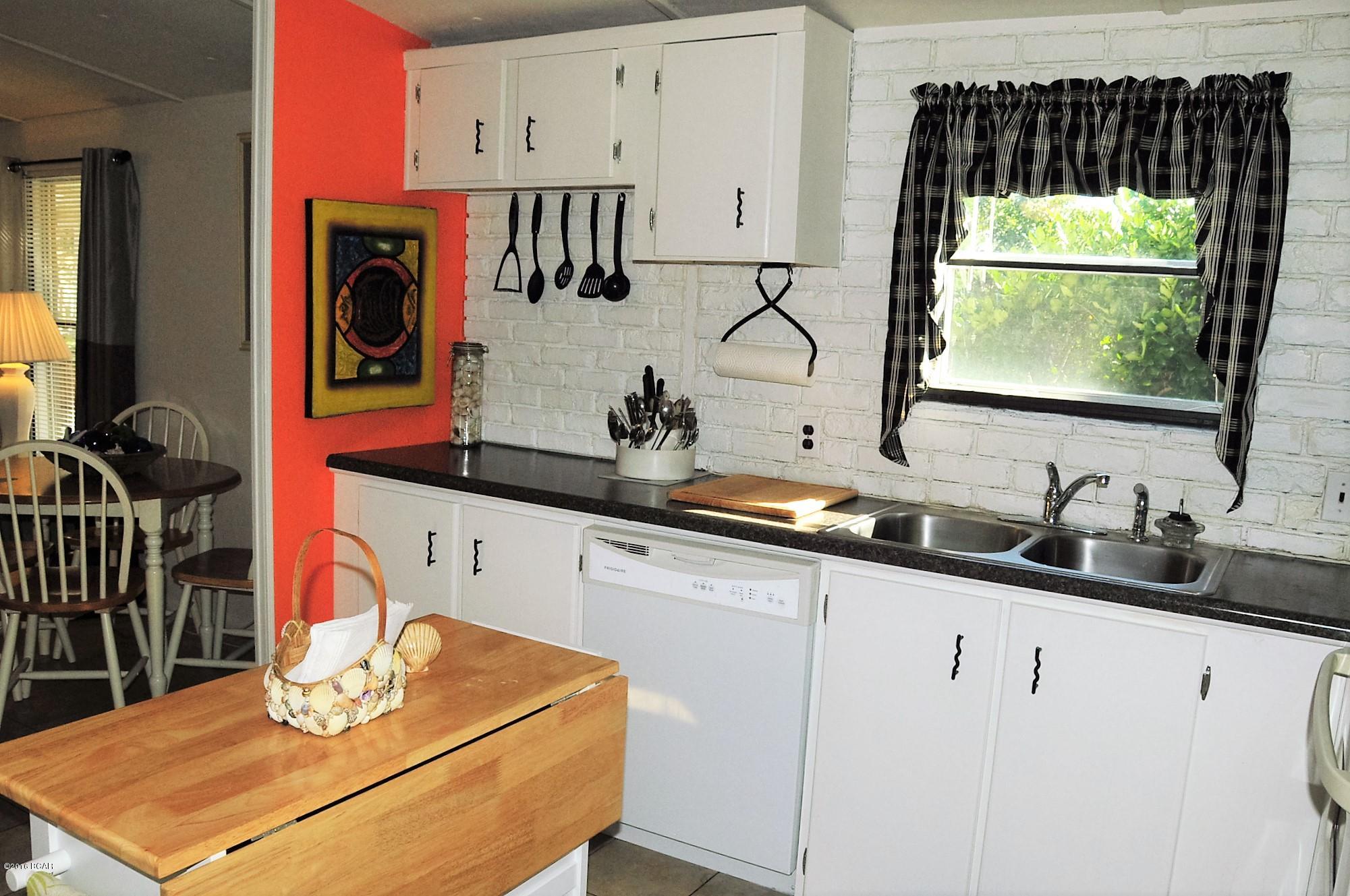 Laguna Beach Estates 7th Add - Residential