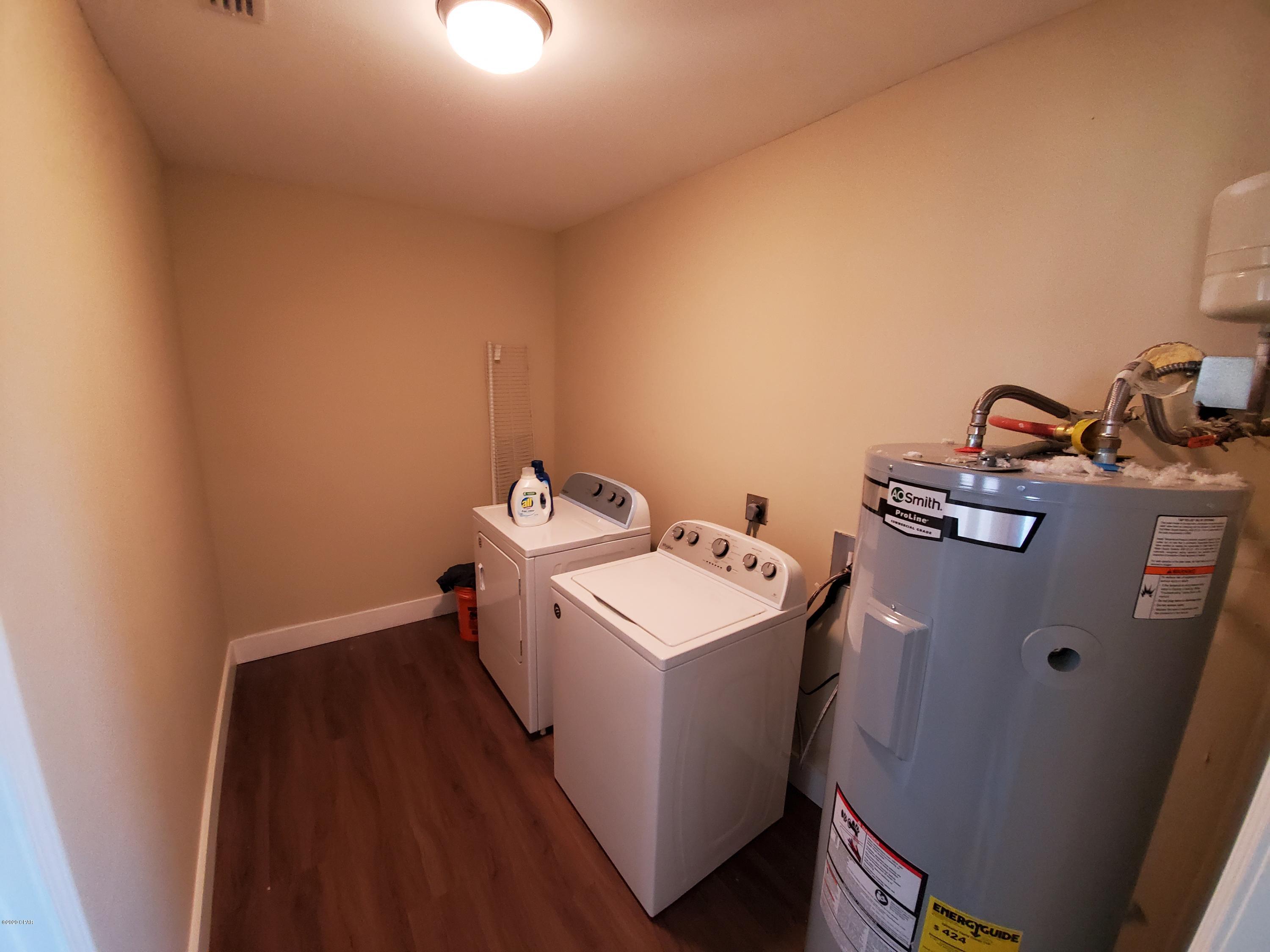 Pine Forest Est Ph 1 - Residential