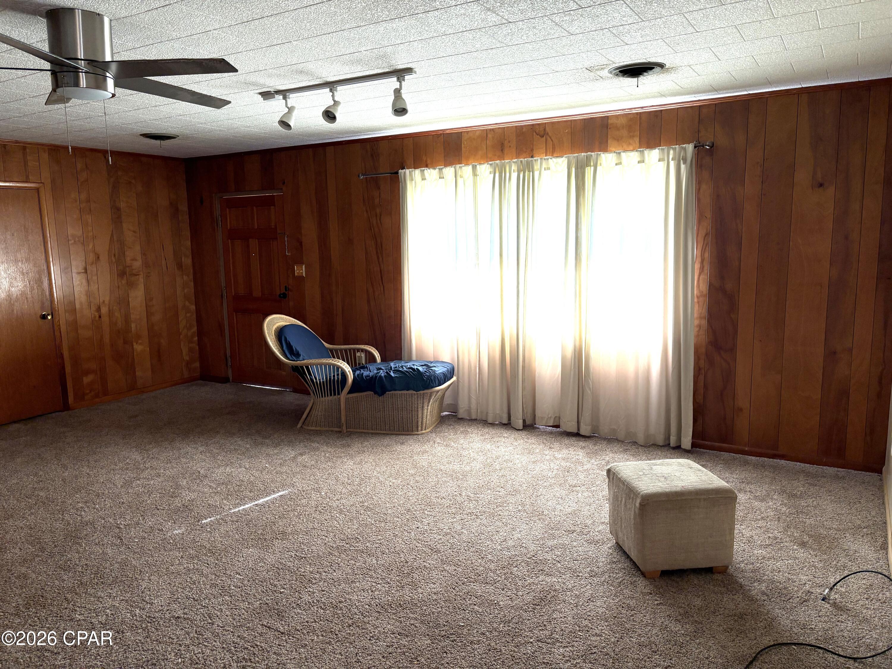 [No Recorded Subdiv] - Commercial Sale