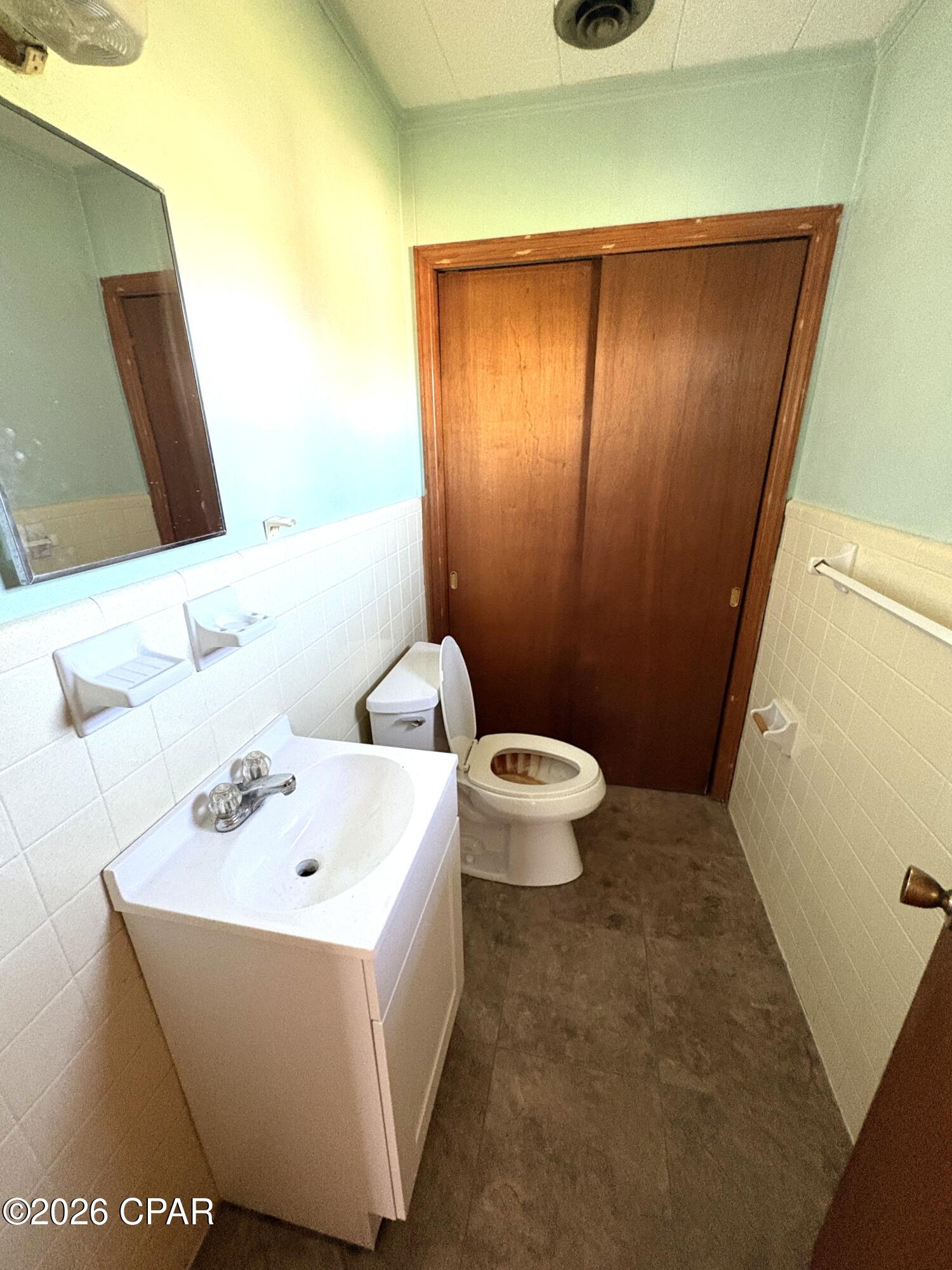 [No Recorded Subdiv] - Commercial Sale