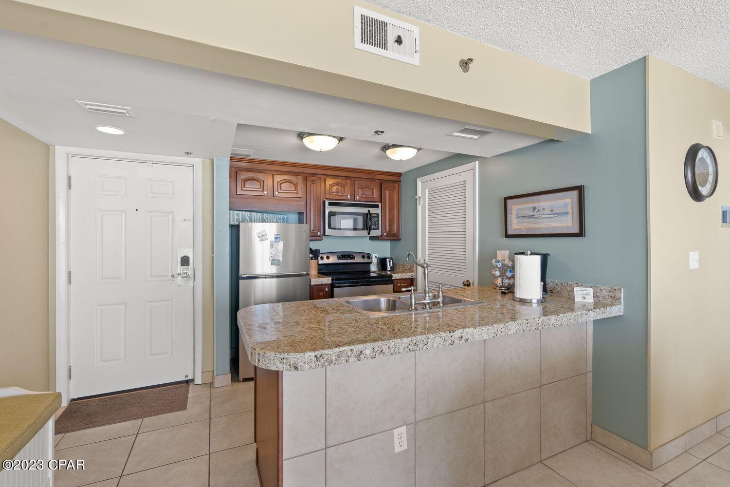 Long Beach Towers I - Residential