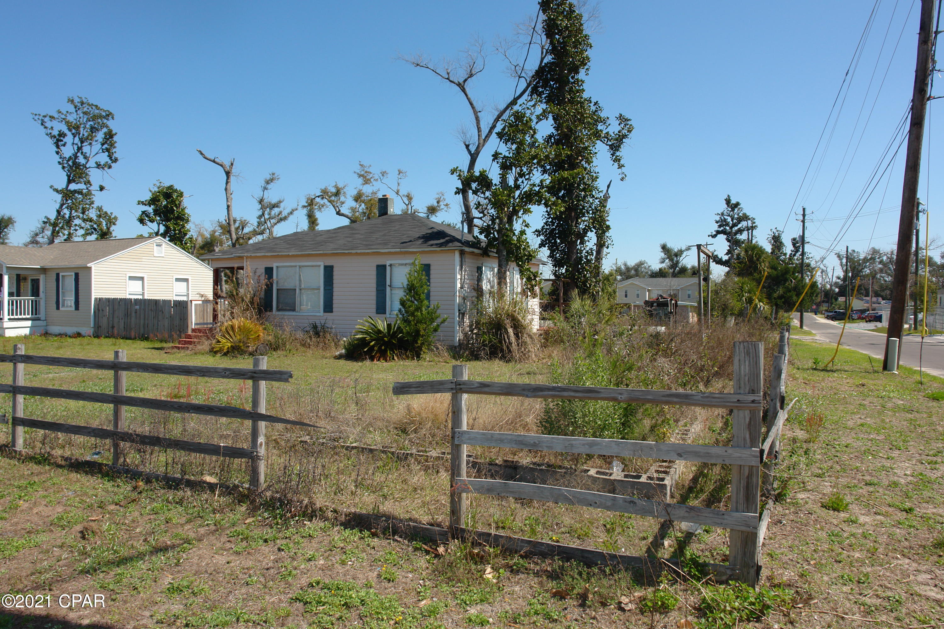 [No Recorded Subdiv] - Residential