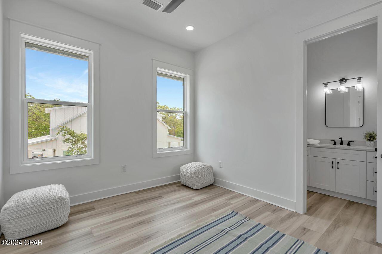 Gulf Shore Manor - Residential