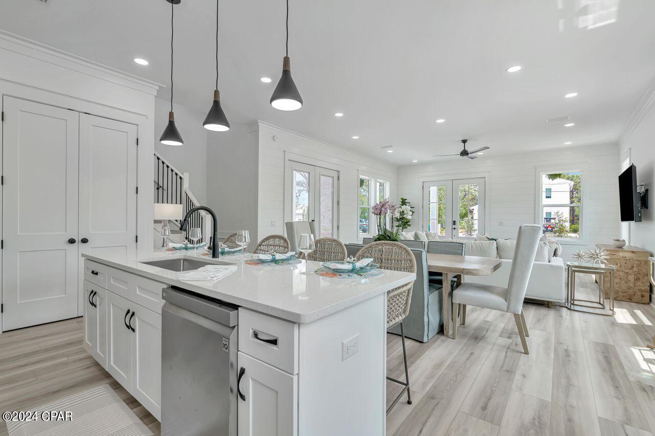 Gulf Shore Manor - Residential