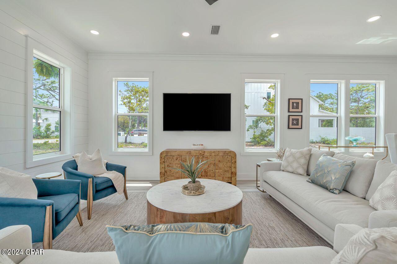 Gulf Shore Manor - Residential