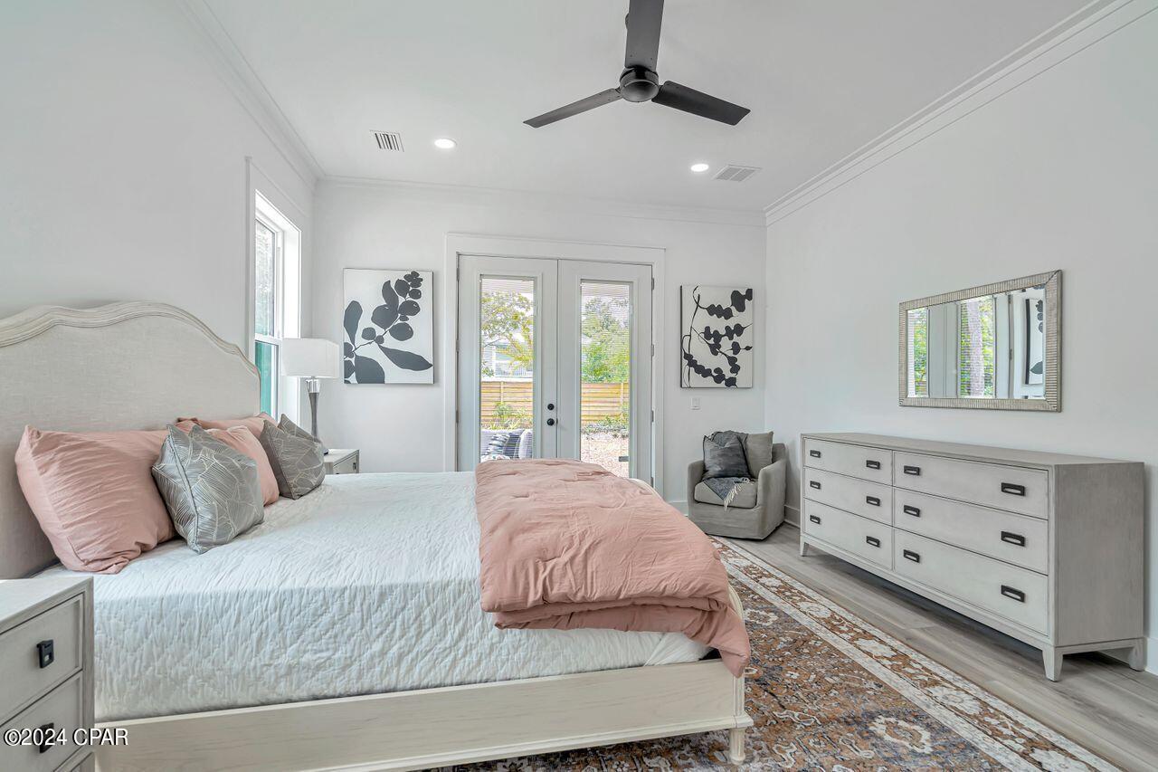 Gulf Shore Manor - Residential