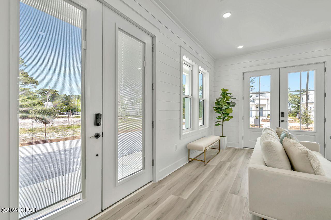 Gulf Shore Manor - Residential