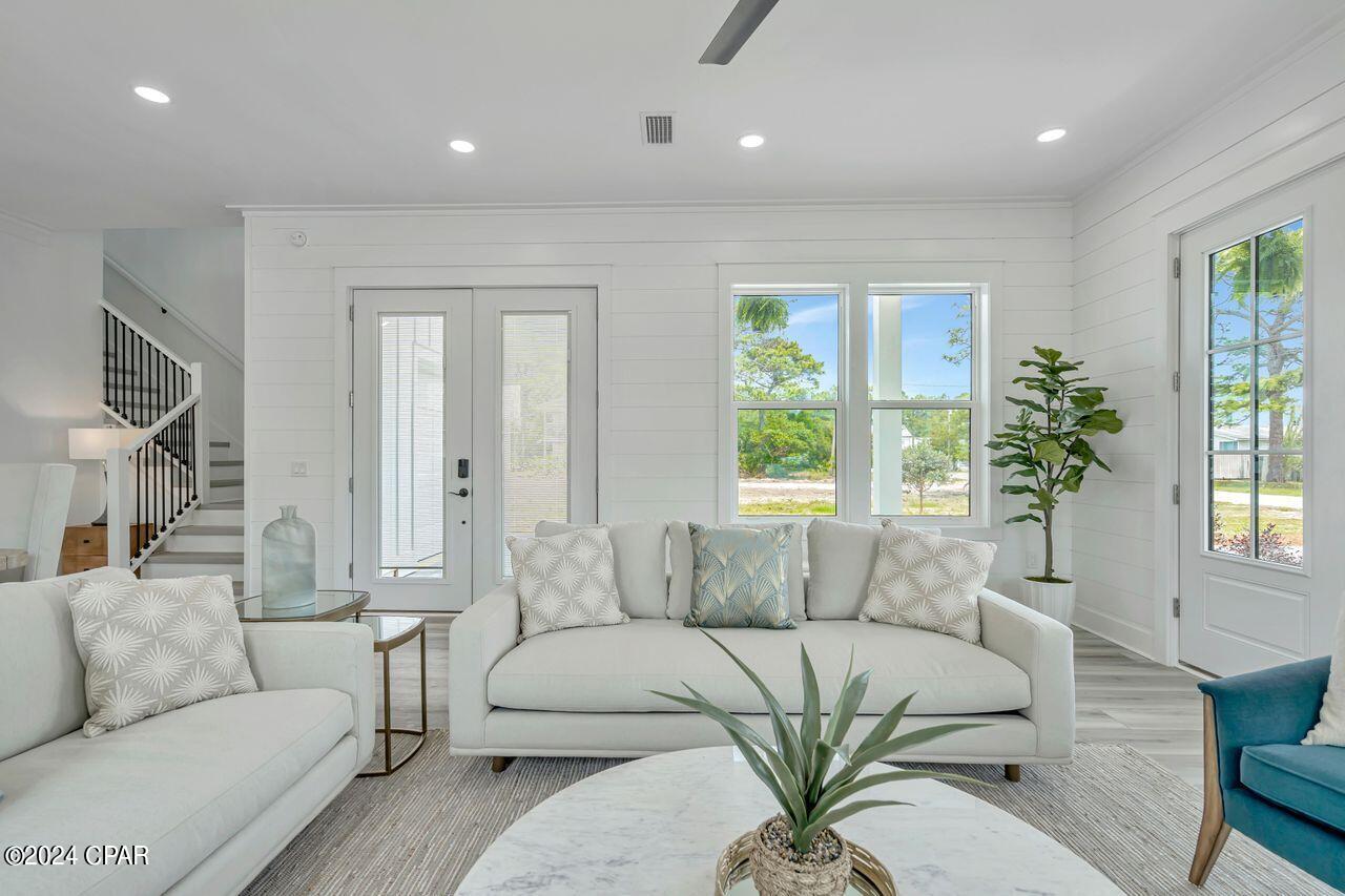 Gulf Shore Manor - Residential