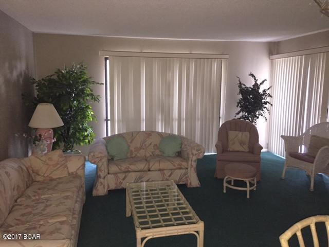 Edgewater Golf Villas V-A - Residential