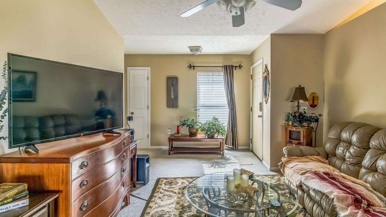 Lake Forest Estates - Residential