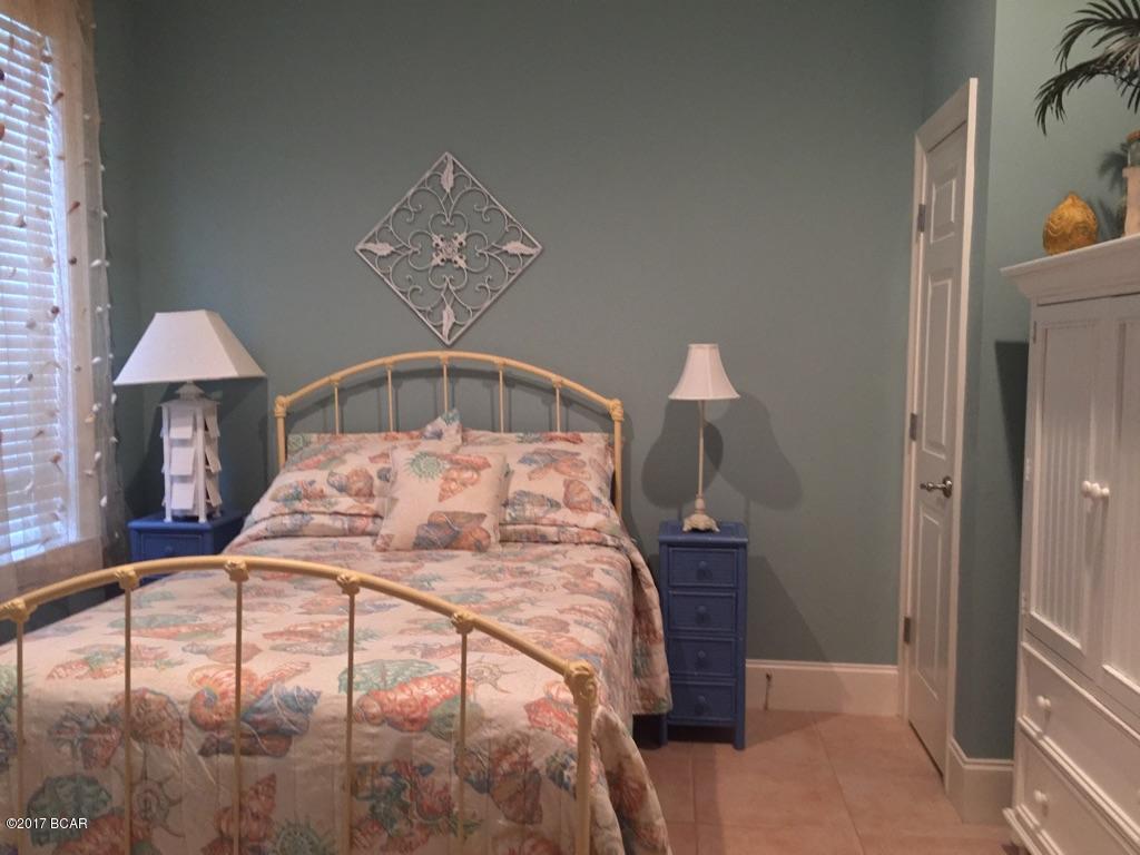 La Valencia Beach Resort - Residential Lease