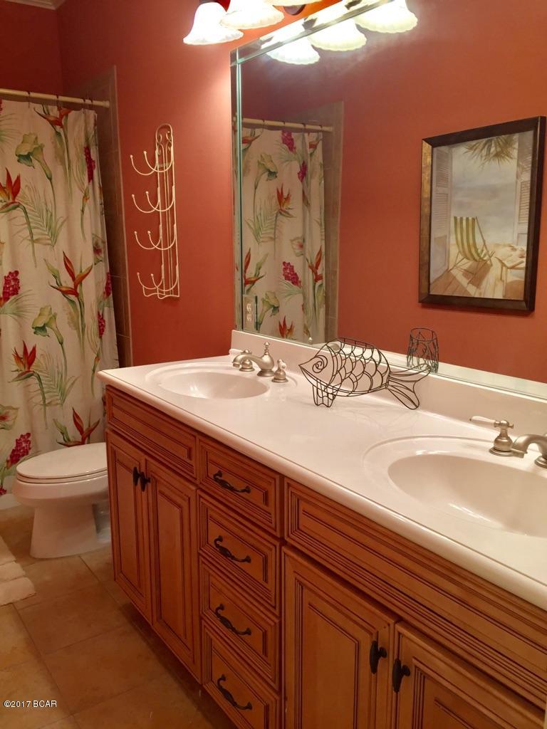 La Valencia Beach Resort - Residential Lease