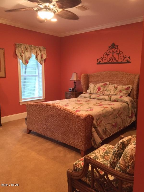 La Valencia Beach Resort - Residential Lease