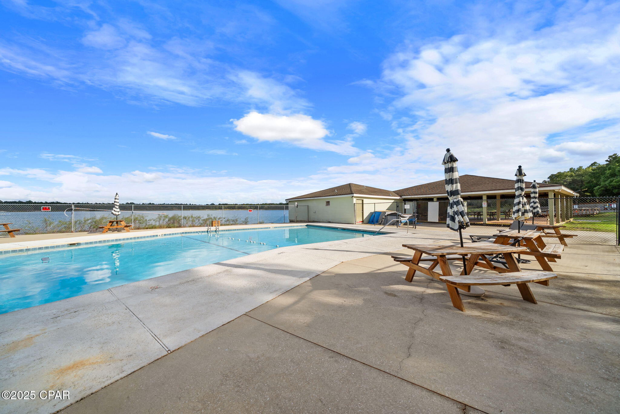 Leisure Lakes - Residential