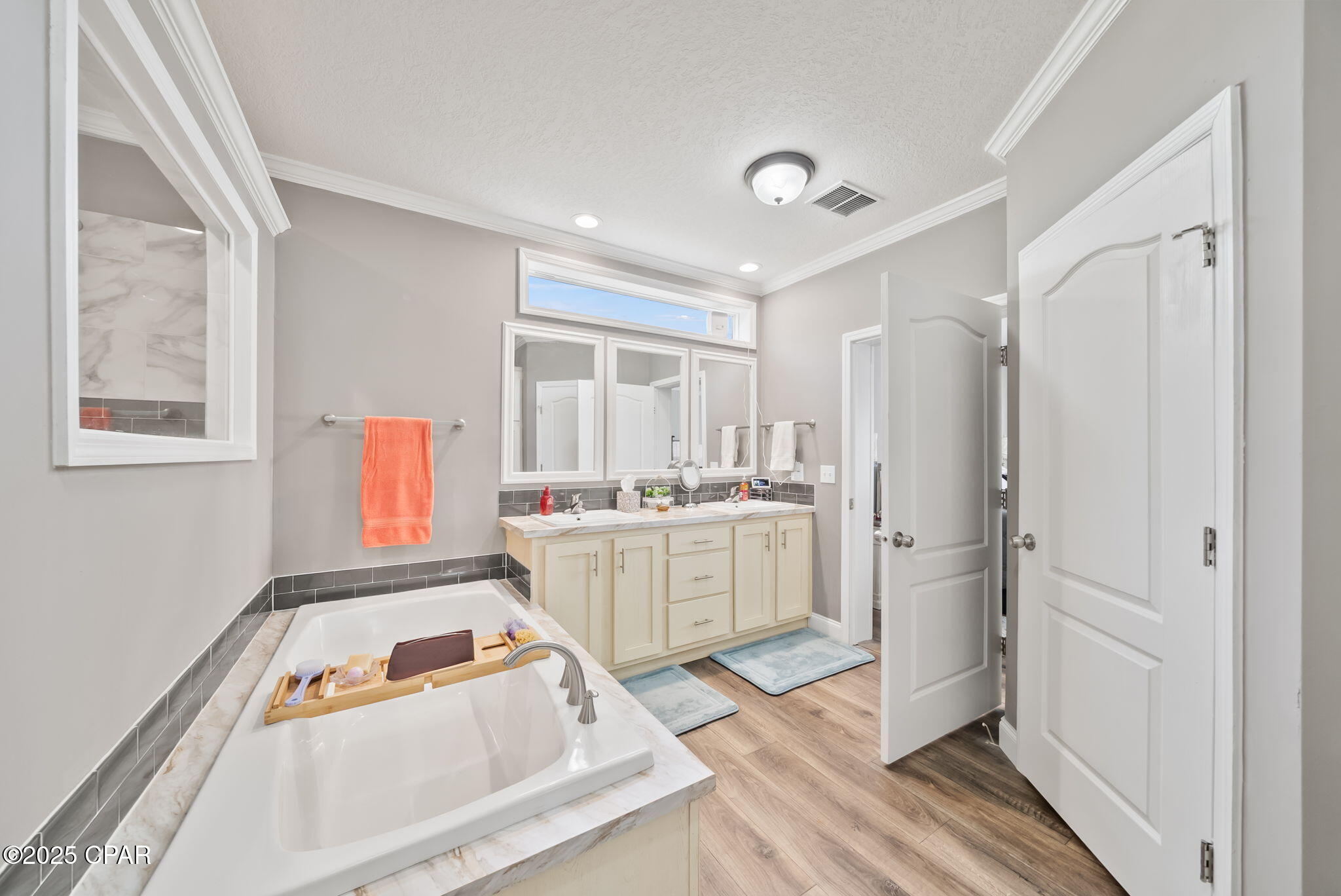 Leisure Lakes - Residential