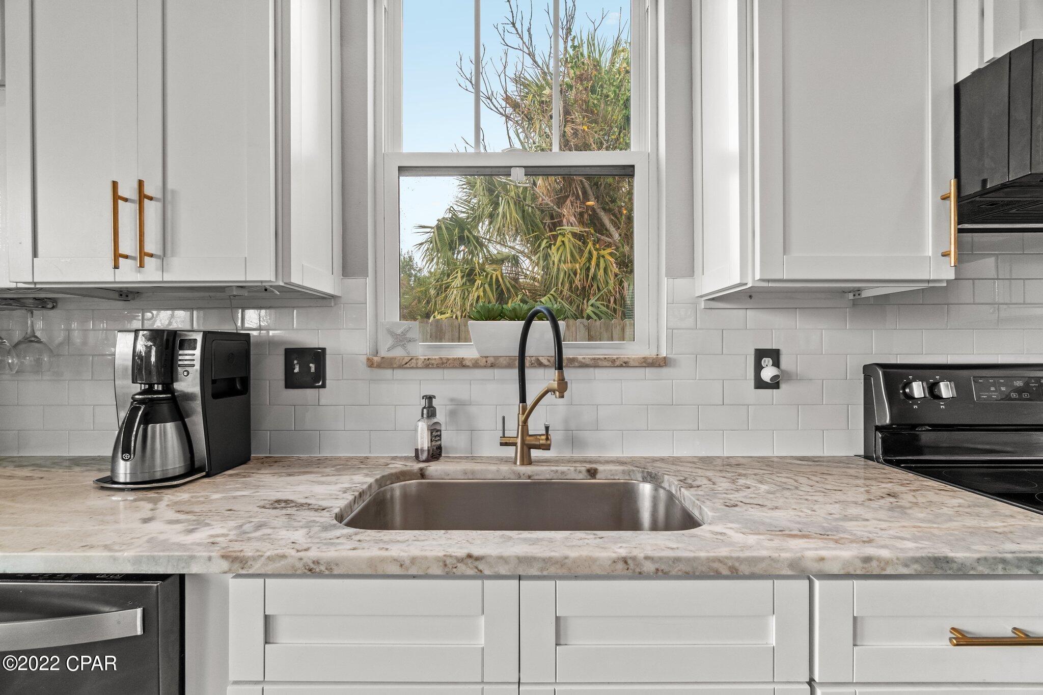 Laguna Beach Estates 5th Add - Residential