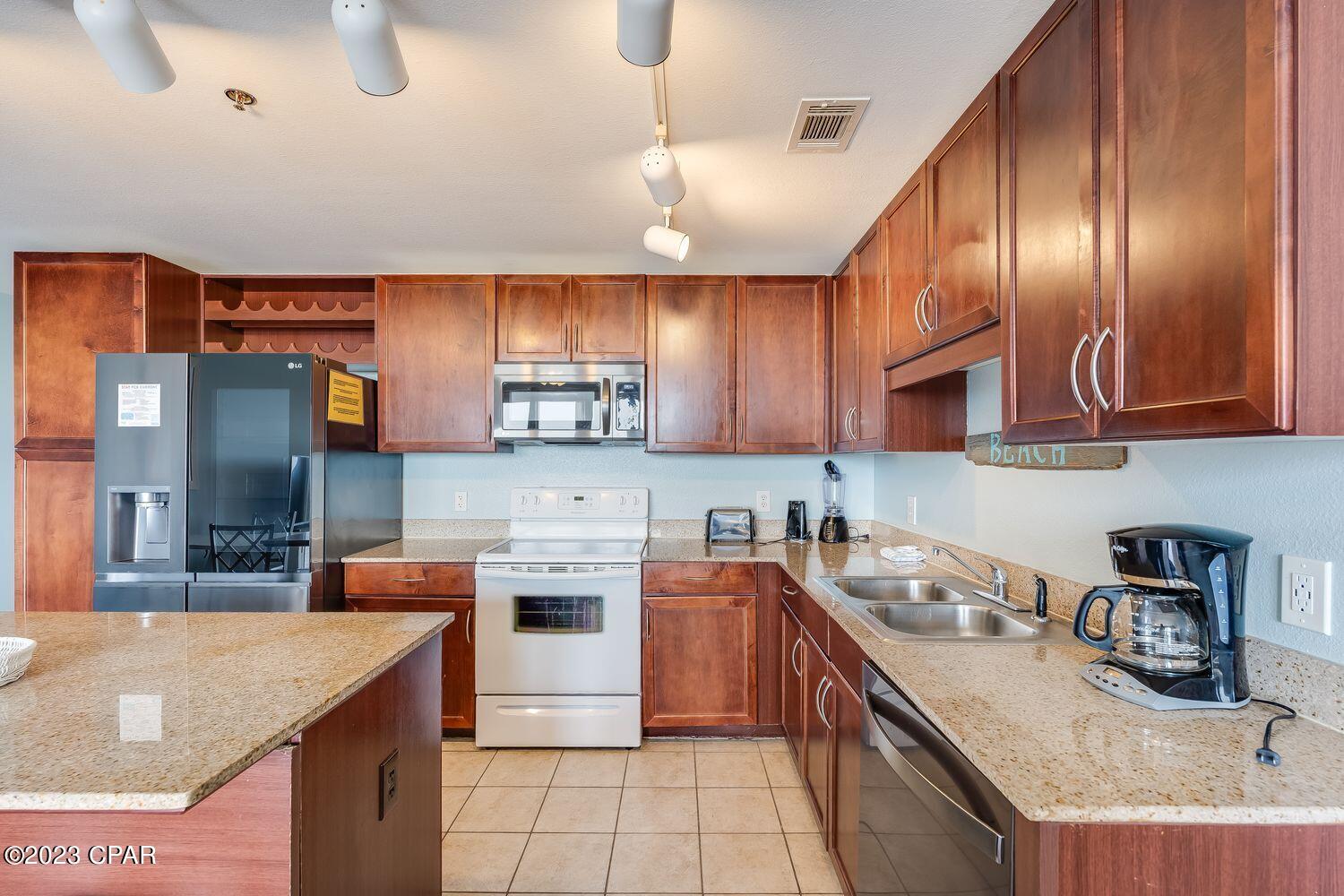 Laketown Wharf - Residential