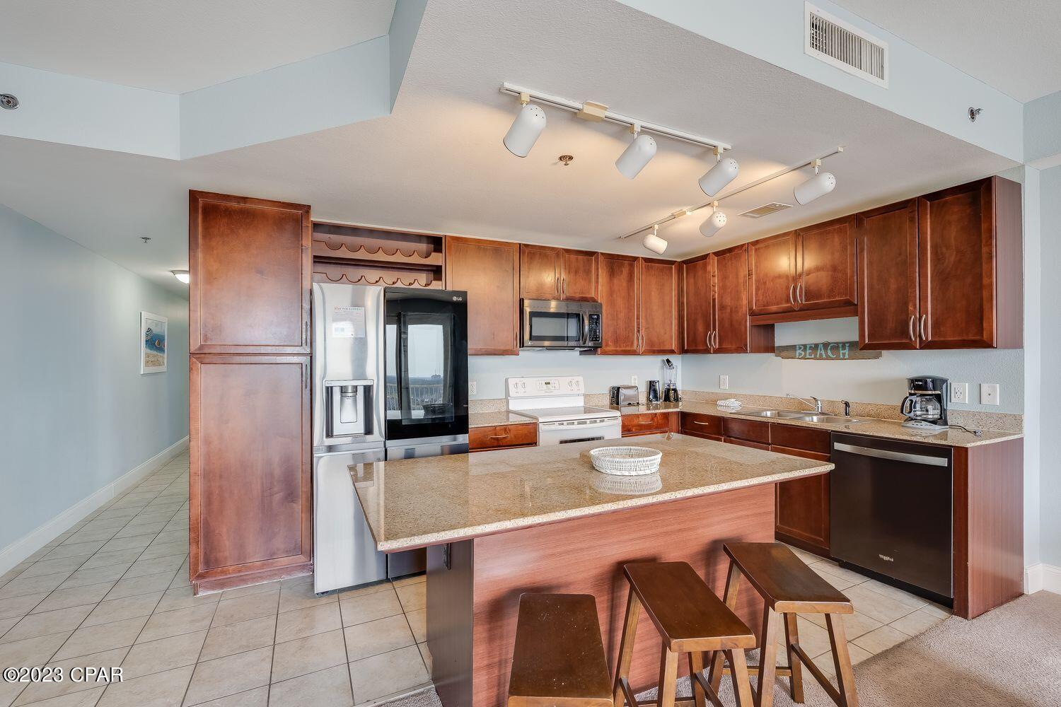 Laketown Wharf - Residential