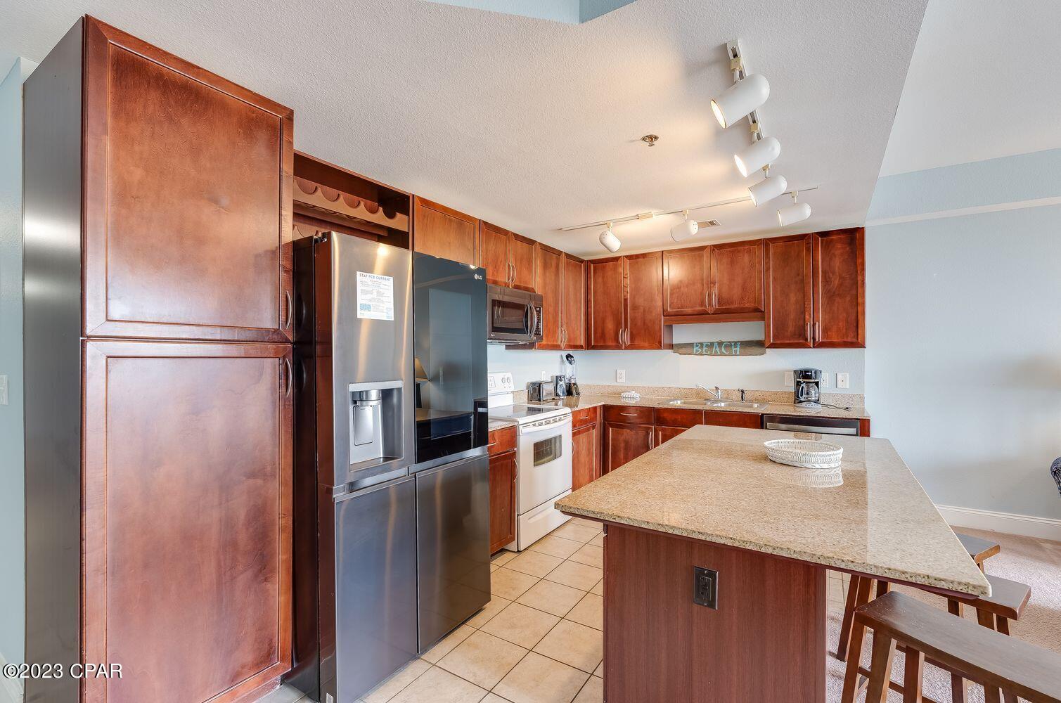 Laketown Wharf - Residential