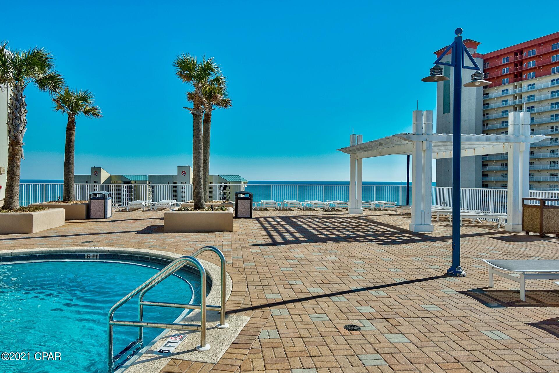 Laketown Wharf - Commercial Sale