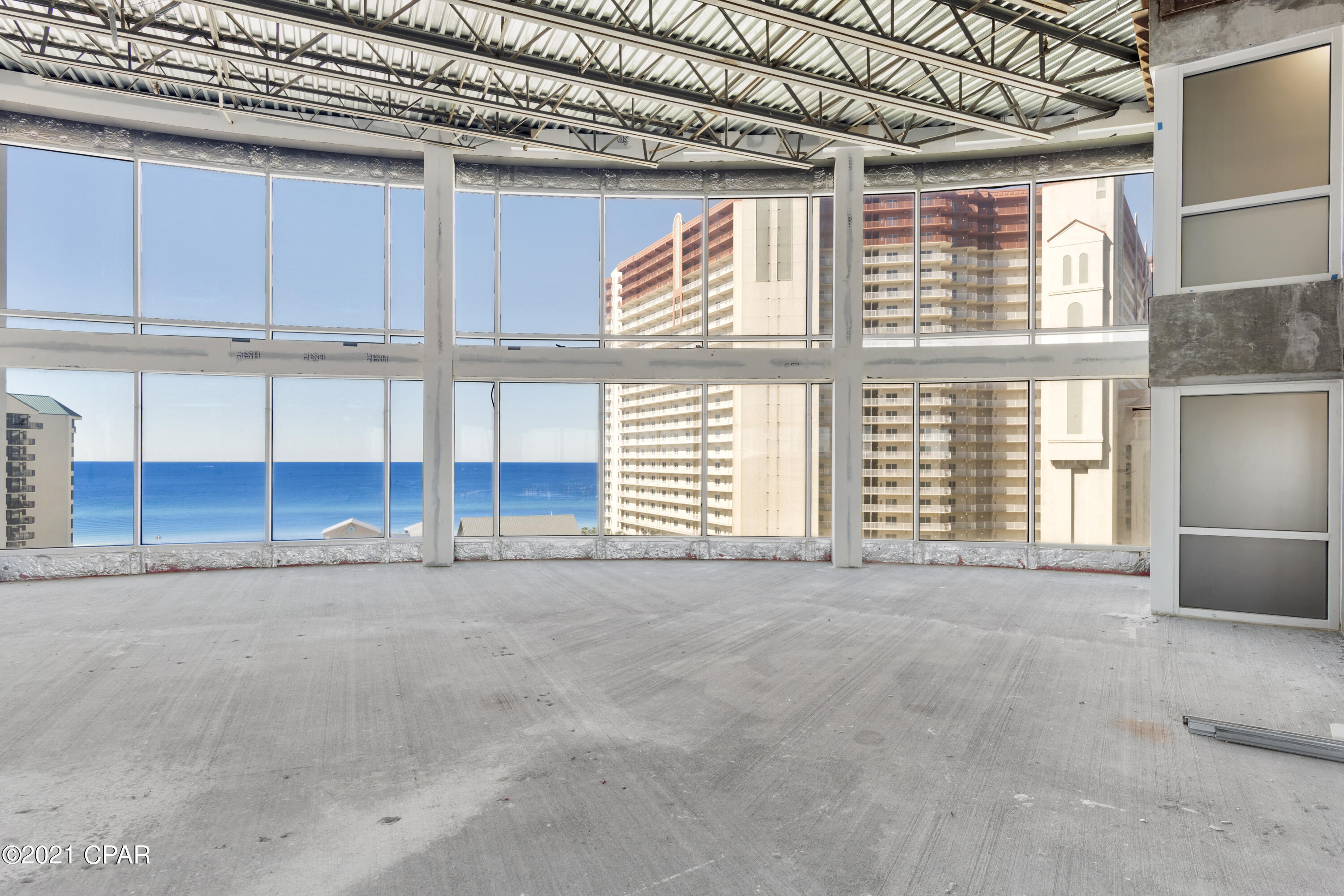 Laketown Wharf - Commercial Sale