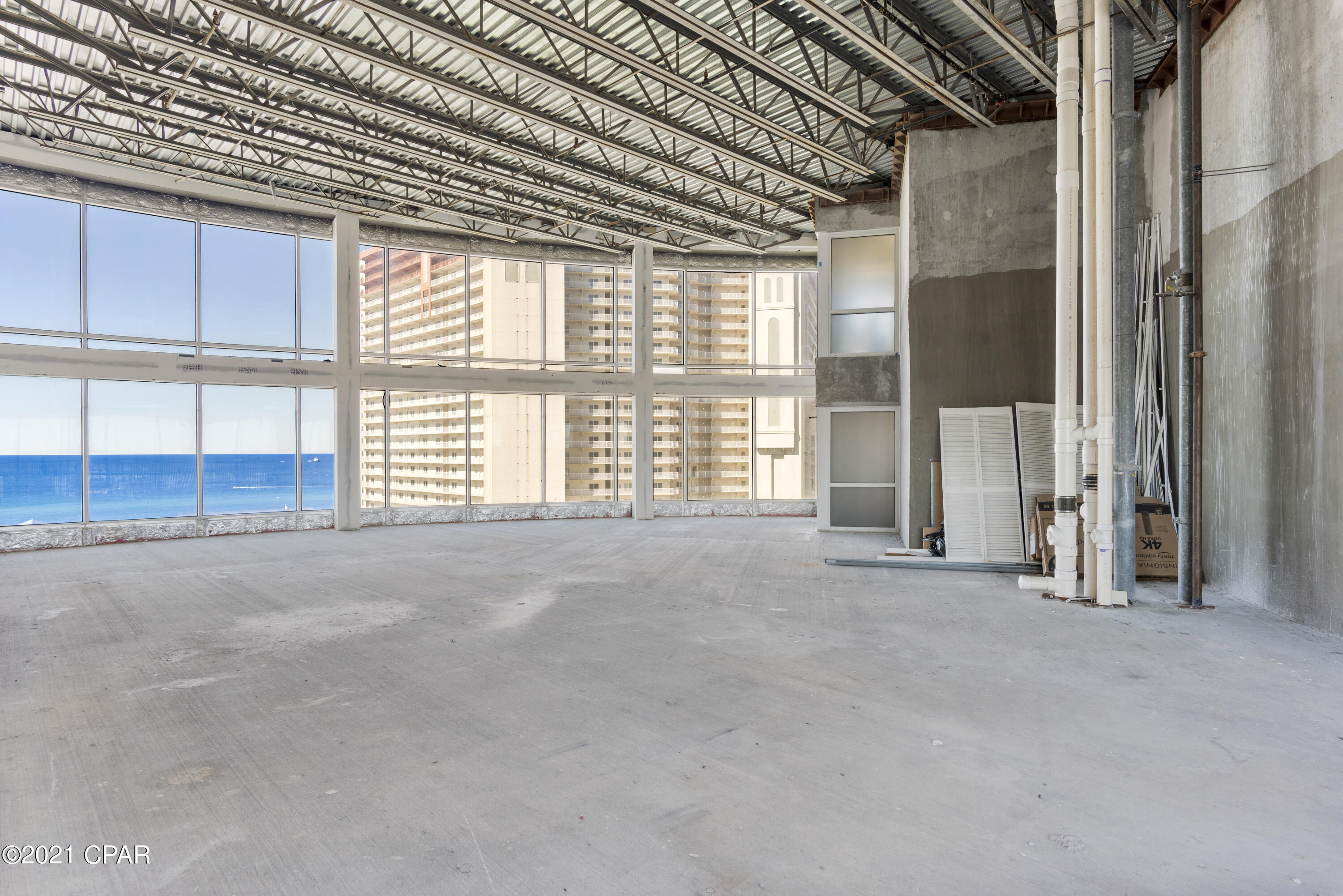 Laketown Wharf - Commercial Sale