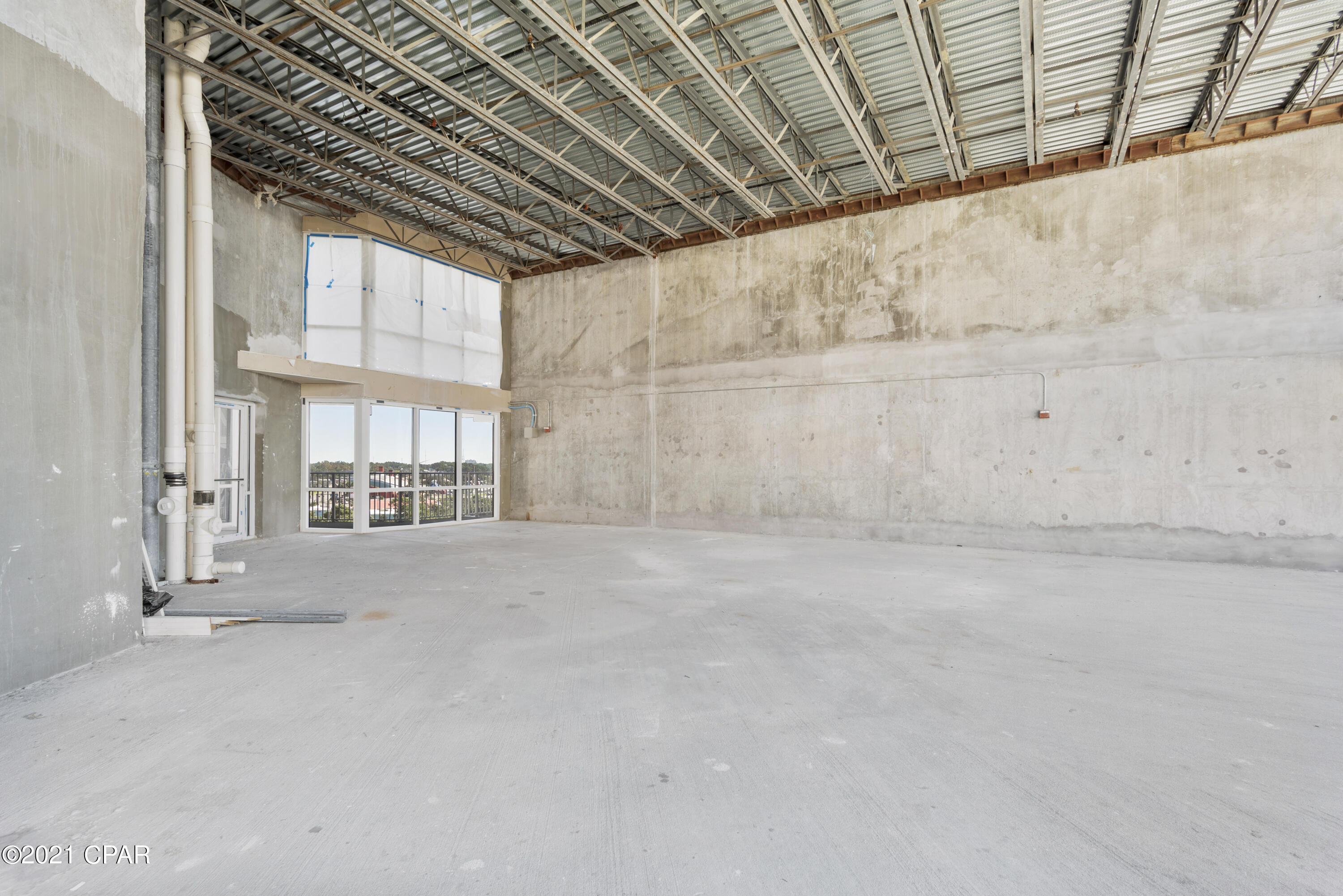 Laketown Wharf - Commercial Sale