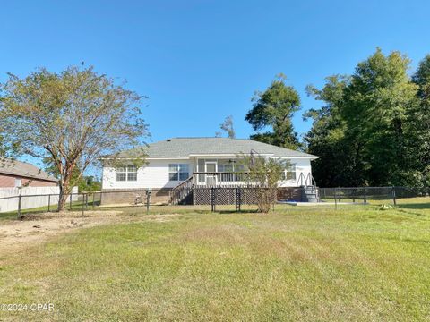 A home in Marianna