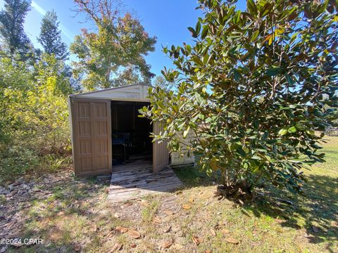 A home in Marianna