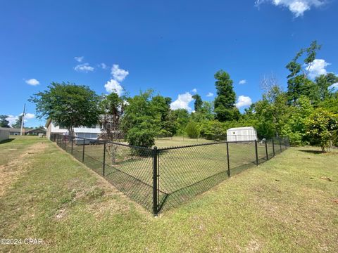 A home in Marianna