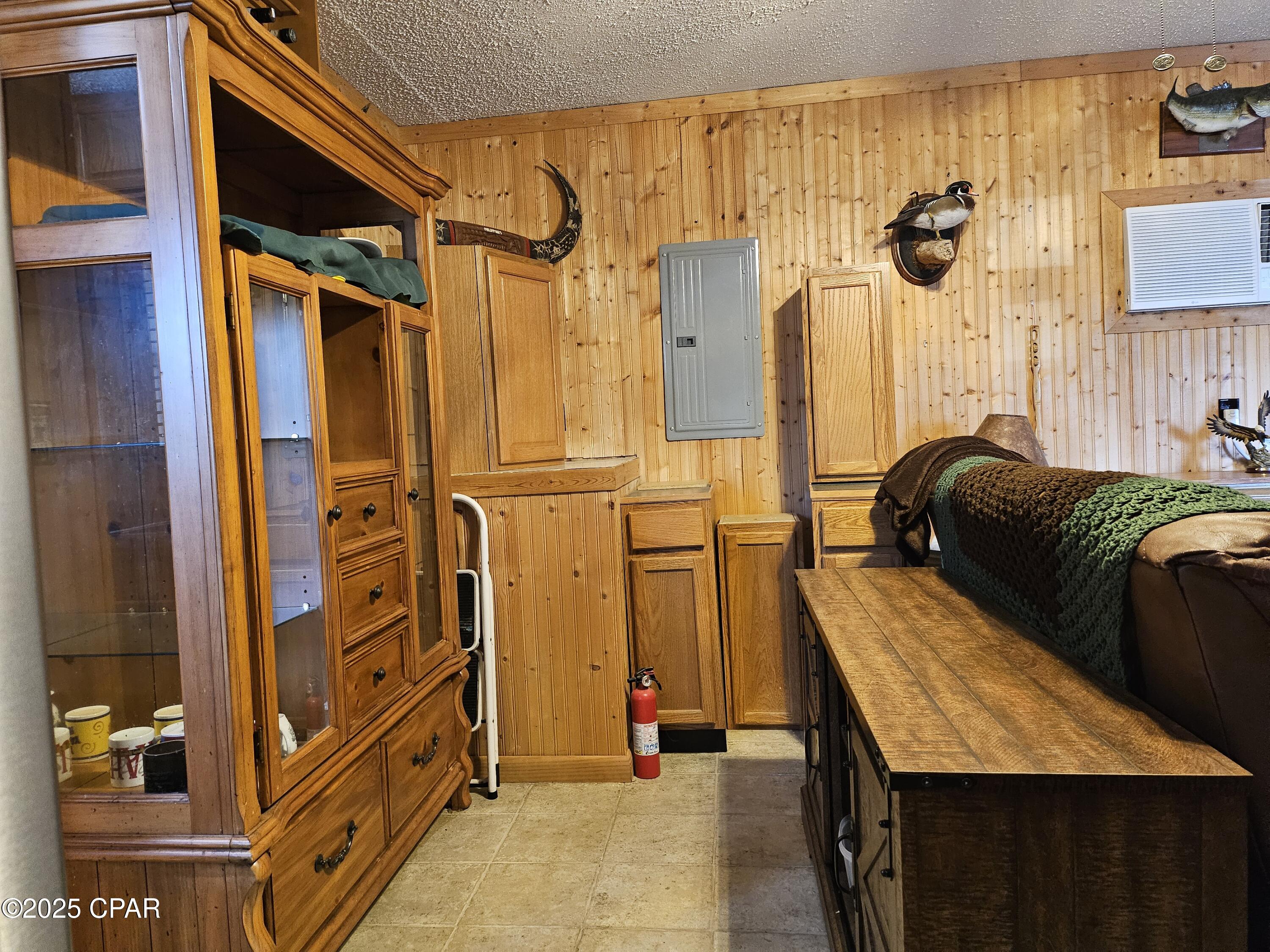 Houseford Unit 1 - Residential