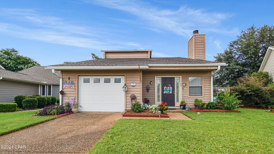 This cozy 2 bedroom 2 bath home sits at the end of a cul-de-sac and offers a spacious living area with fireplace, solid floors throughout, a large U-shaped kitchen with plenty of dark wood cabinetry, stainless steel appliances, a covered patio on the side the home, fenced in back yard, and a one-car garage. Call today for a private viewing to see all this home has to offer. Washe and Dryer convey with the home