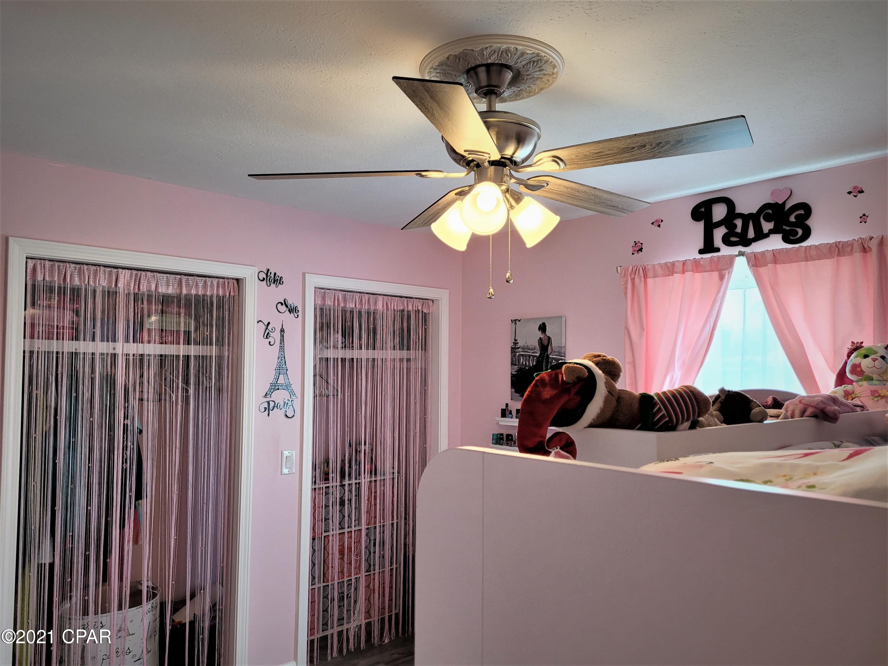 Imperial Oaks - Residential