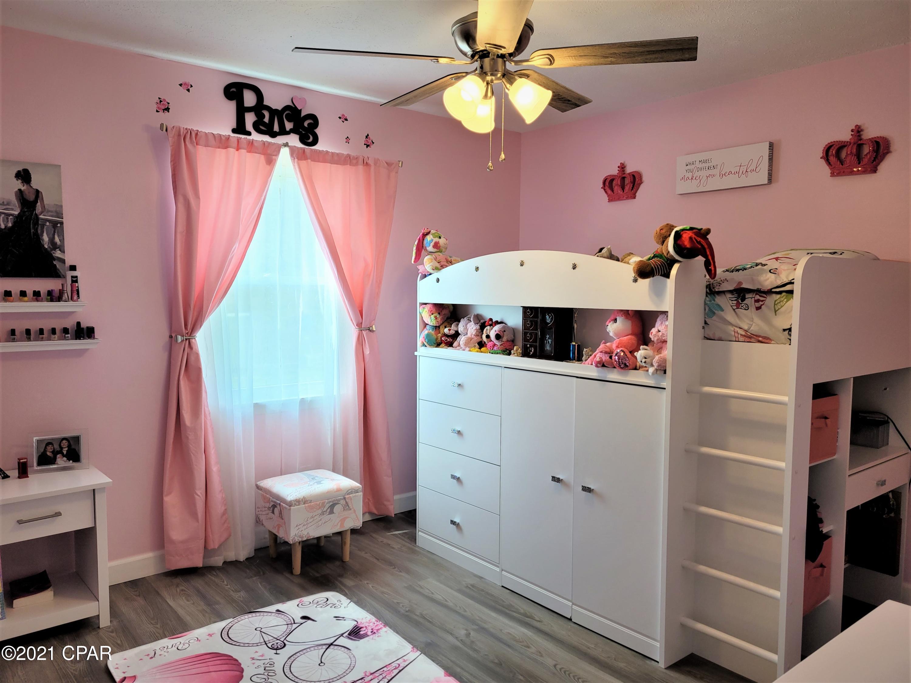 Imperial Oaks - Residential