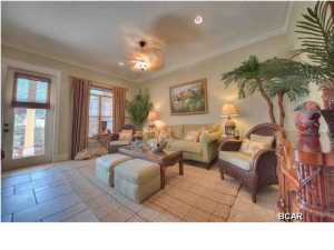 La Valencia Beach Resort - Residential