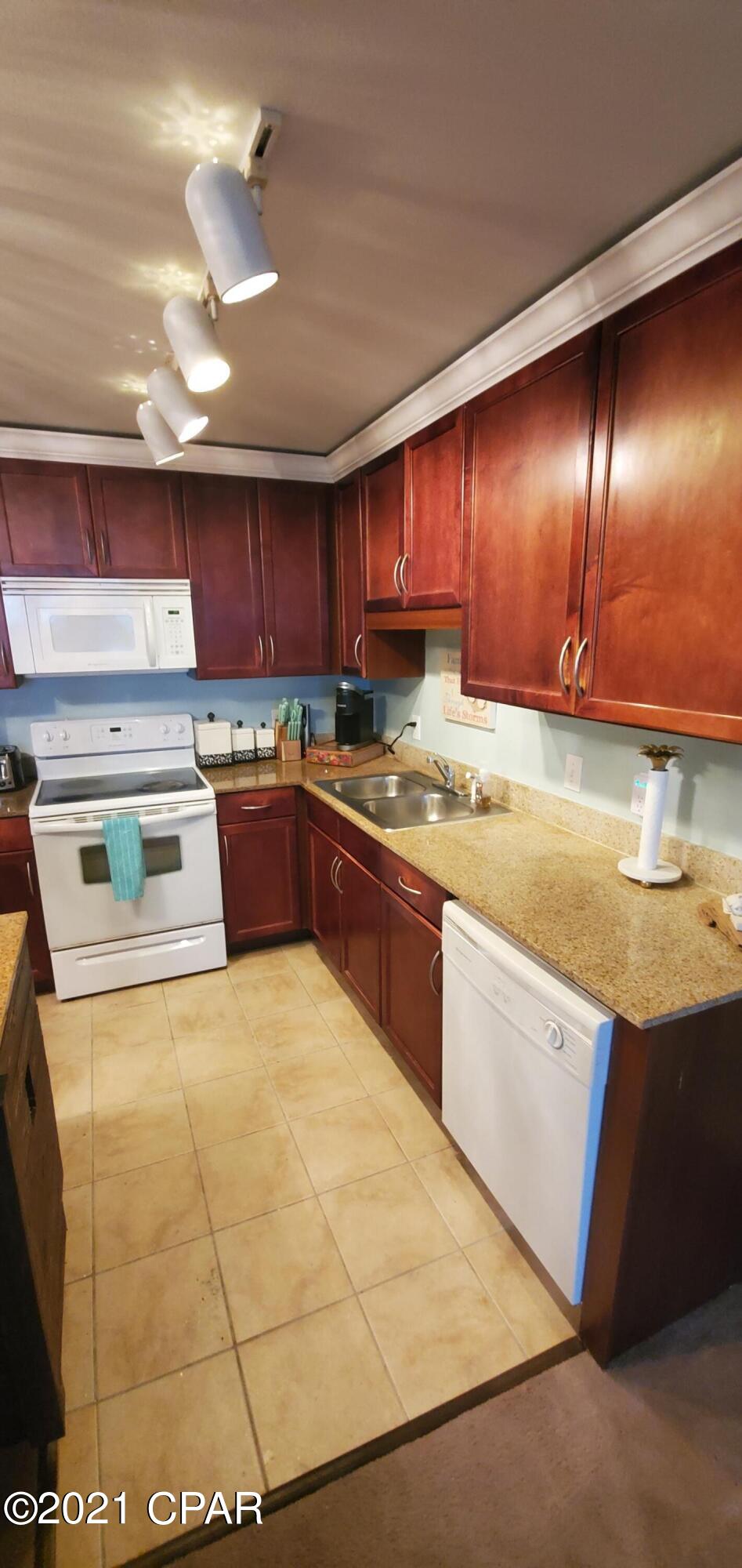 Laketown Wharf - Residential