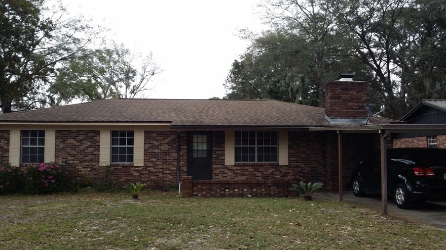 Turn key ready brick home on large corner lot! Great condition!!! IT IS HARD TO FIND A HOME IN THIS CONDITION FOR THIS LOW PRICE!! VERY WELL KEPT!!!