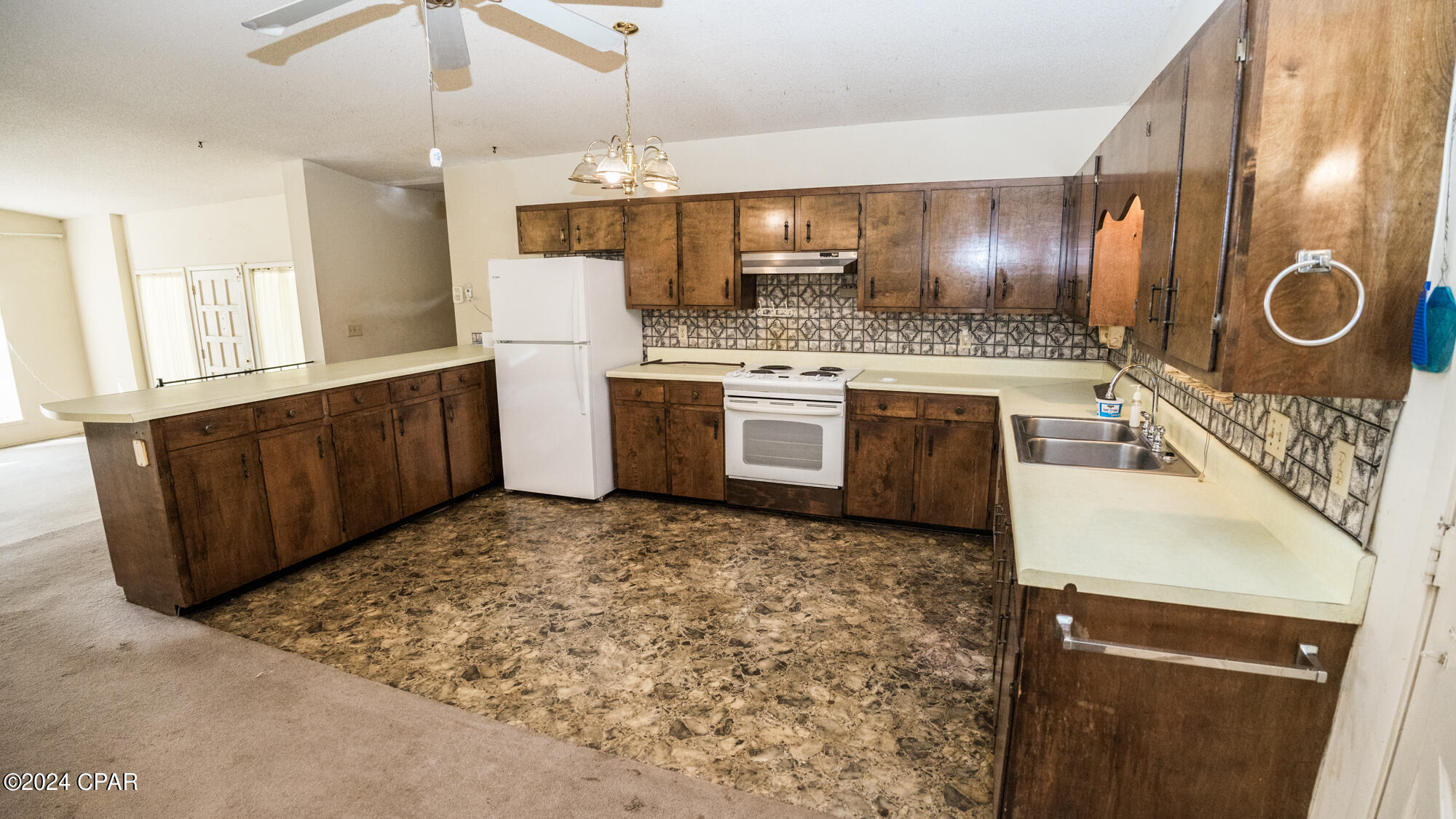 Thomas Drive Park U-3 - Residential