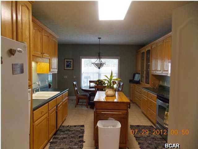 St And Bay Dev Co - Residential Lease