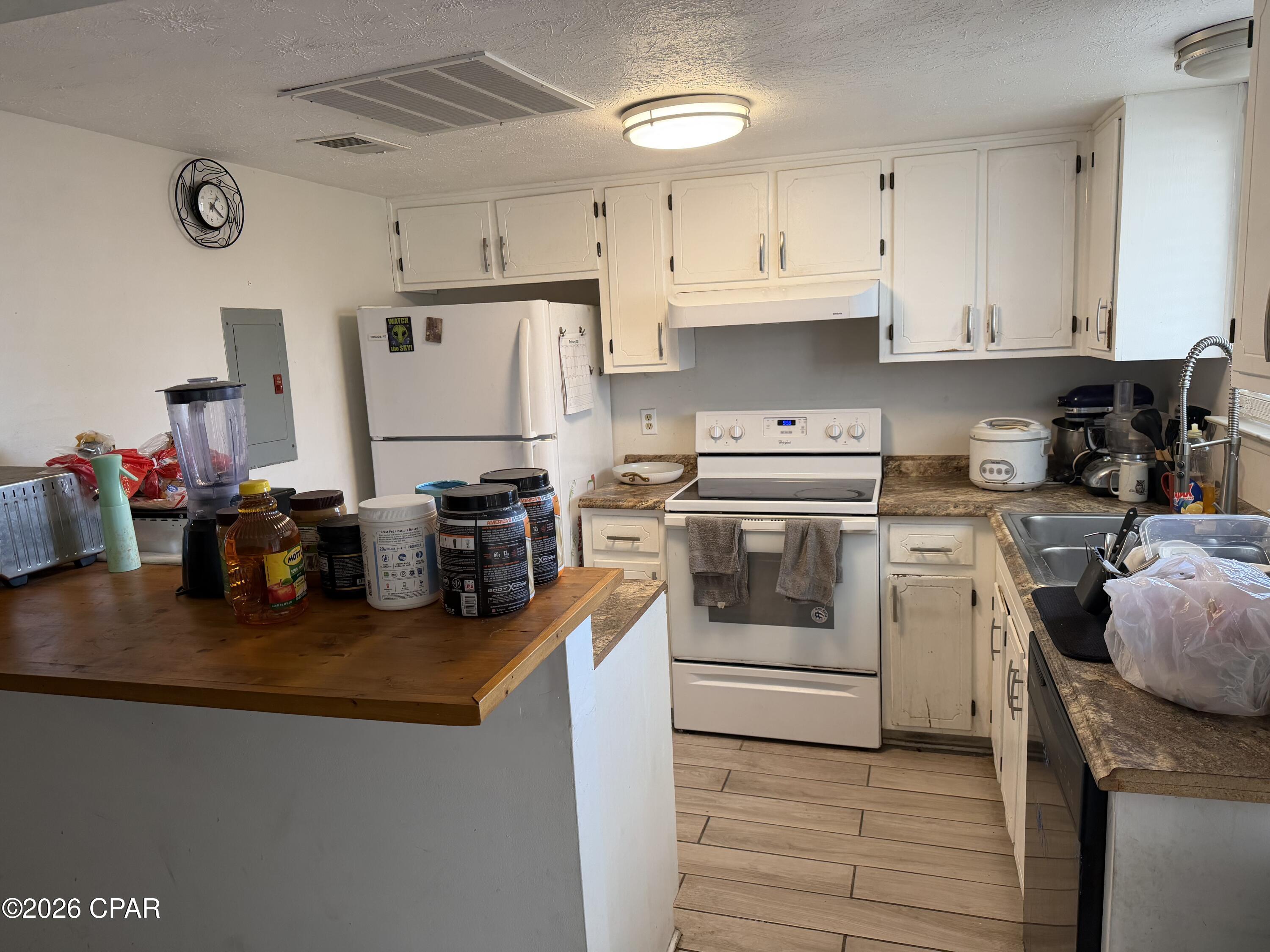 [No Recorded Subdiv] - Residential