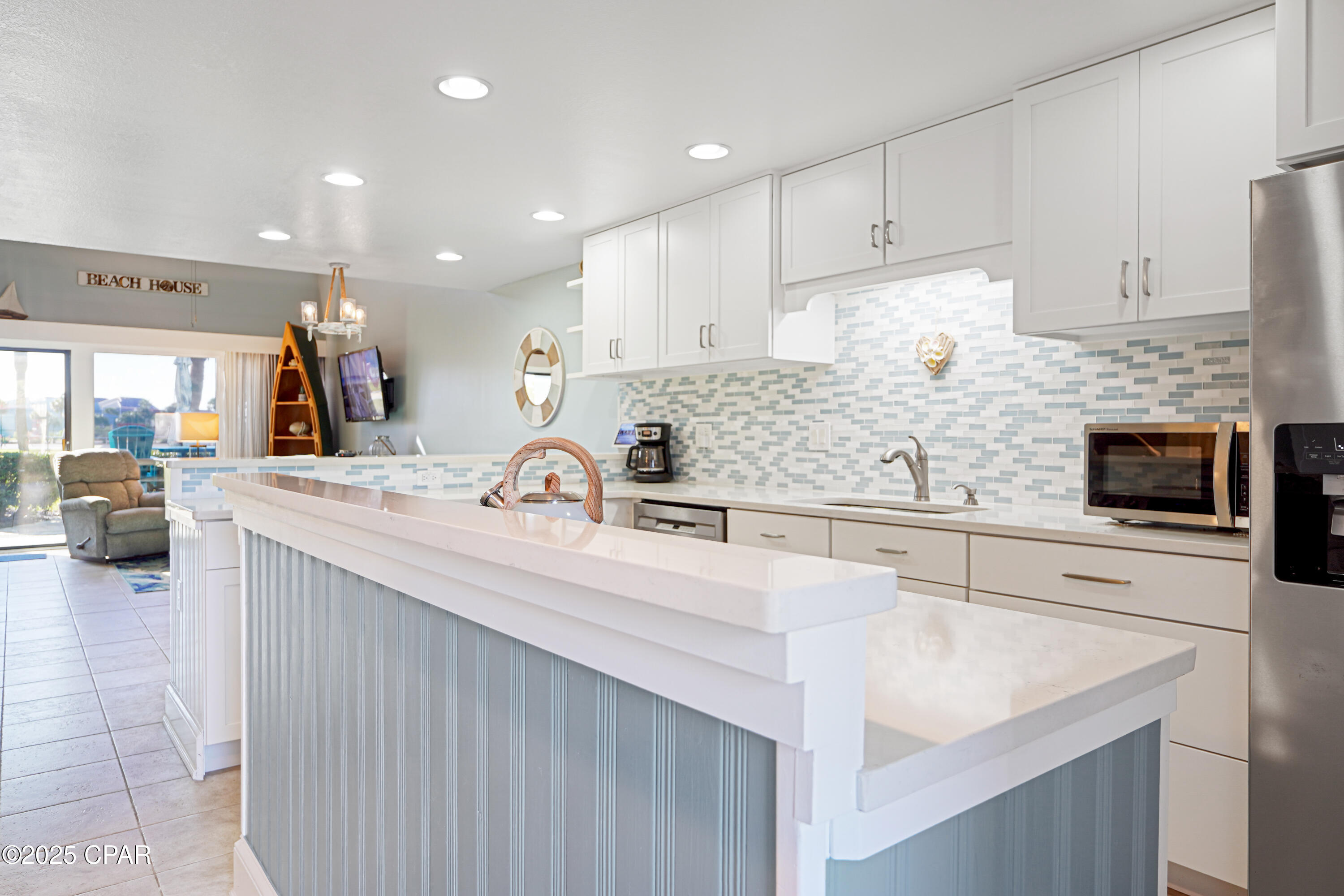 Sunnyside Beach & Tennis Condo - Residential