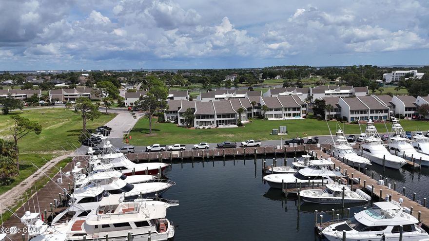 Bay Point Harbour Villa 1 Bedroom with LOW condo dues.  These unit can be used as short term rentals.  Located between the Nicholas Golf Course and Point South Marina.  This unit is sold furnished in rental ready condition.