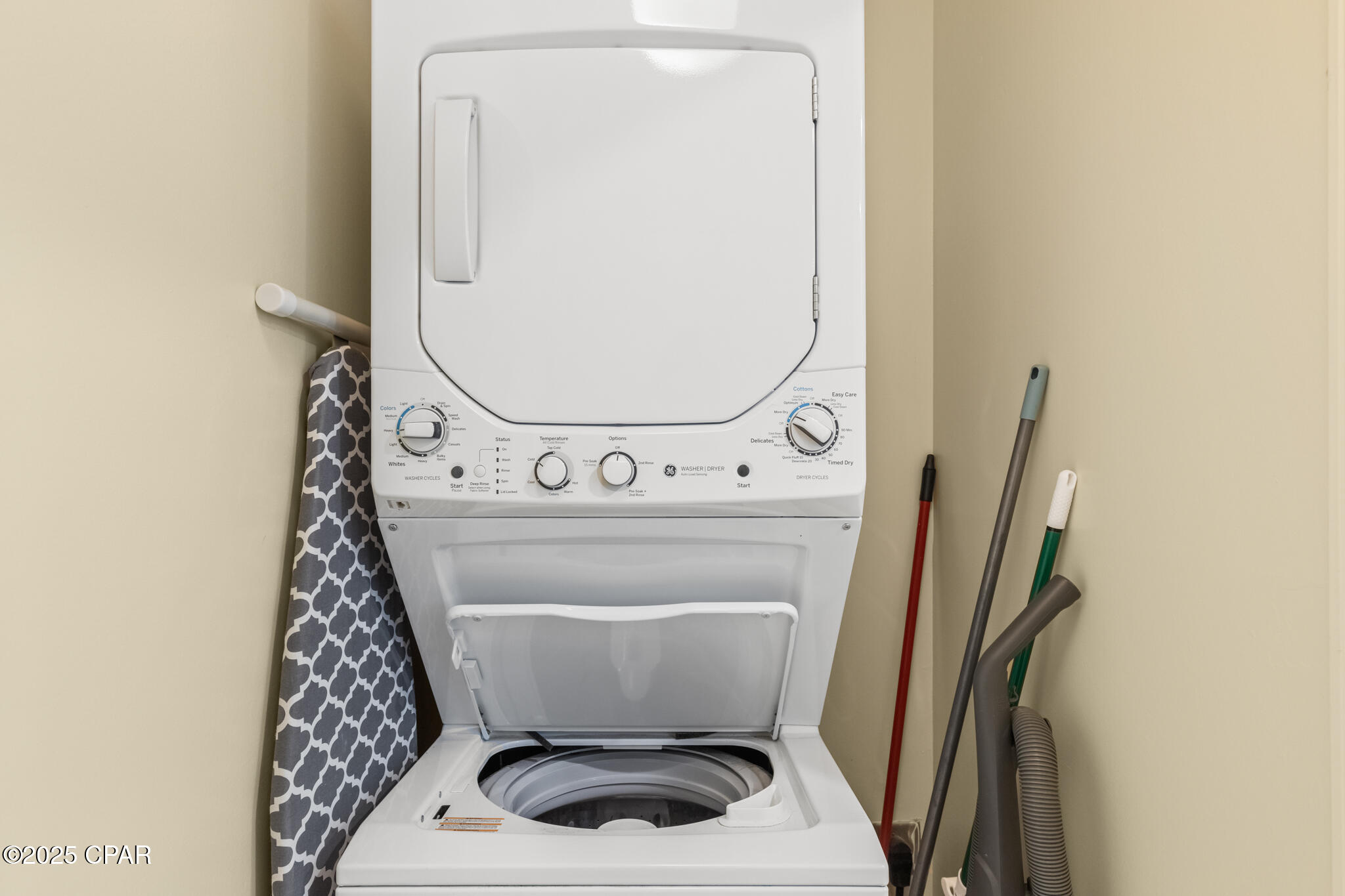 Sterling Breeze - Residential