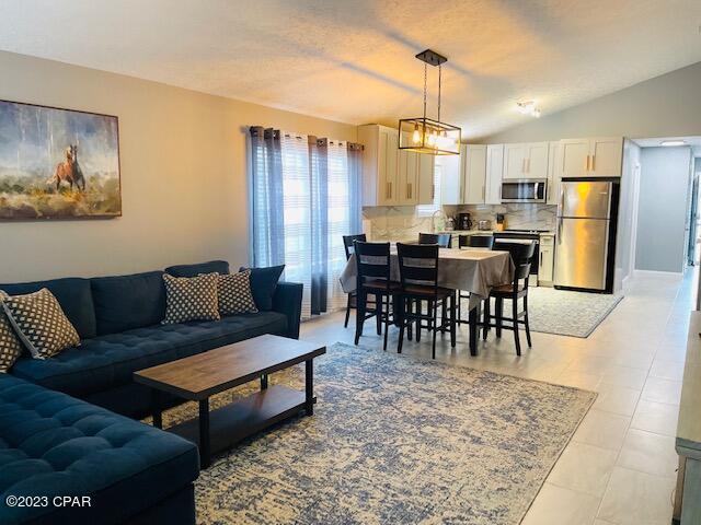 Palm Cove Phase I - Residential Lease