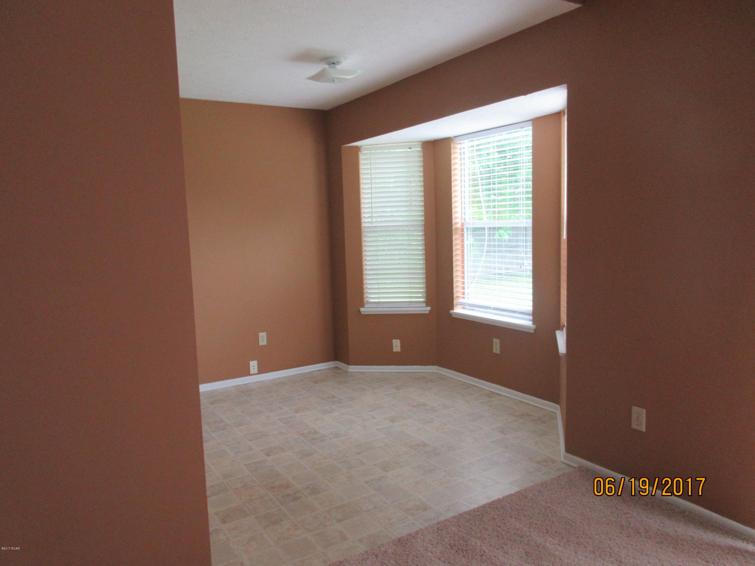 Pine Forest Est Ph 2 - Residential Lease