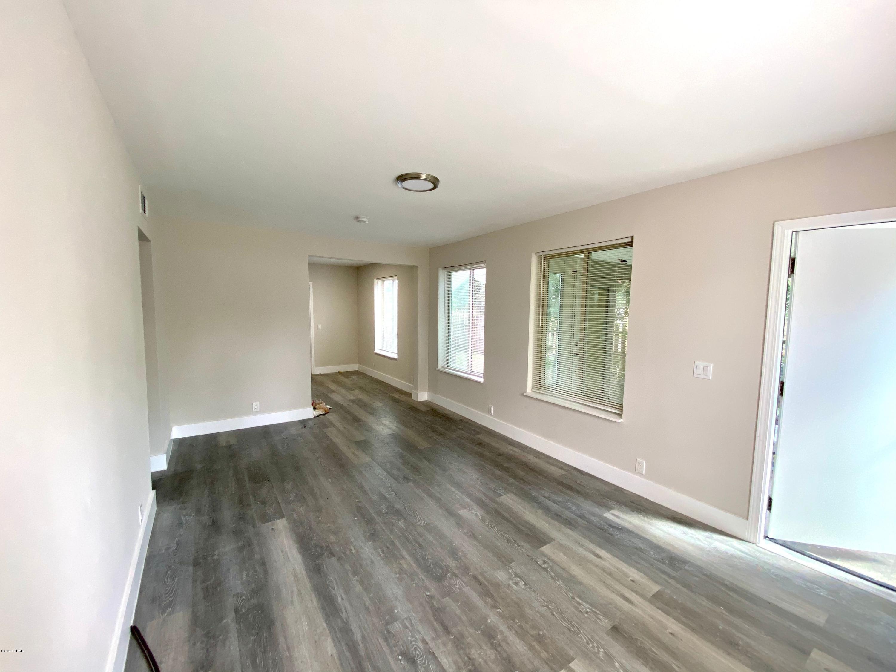 [No Recorded Subdiv] - Residential Lease