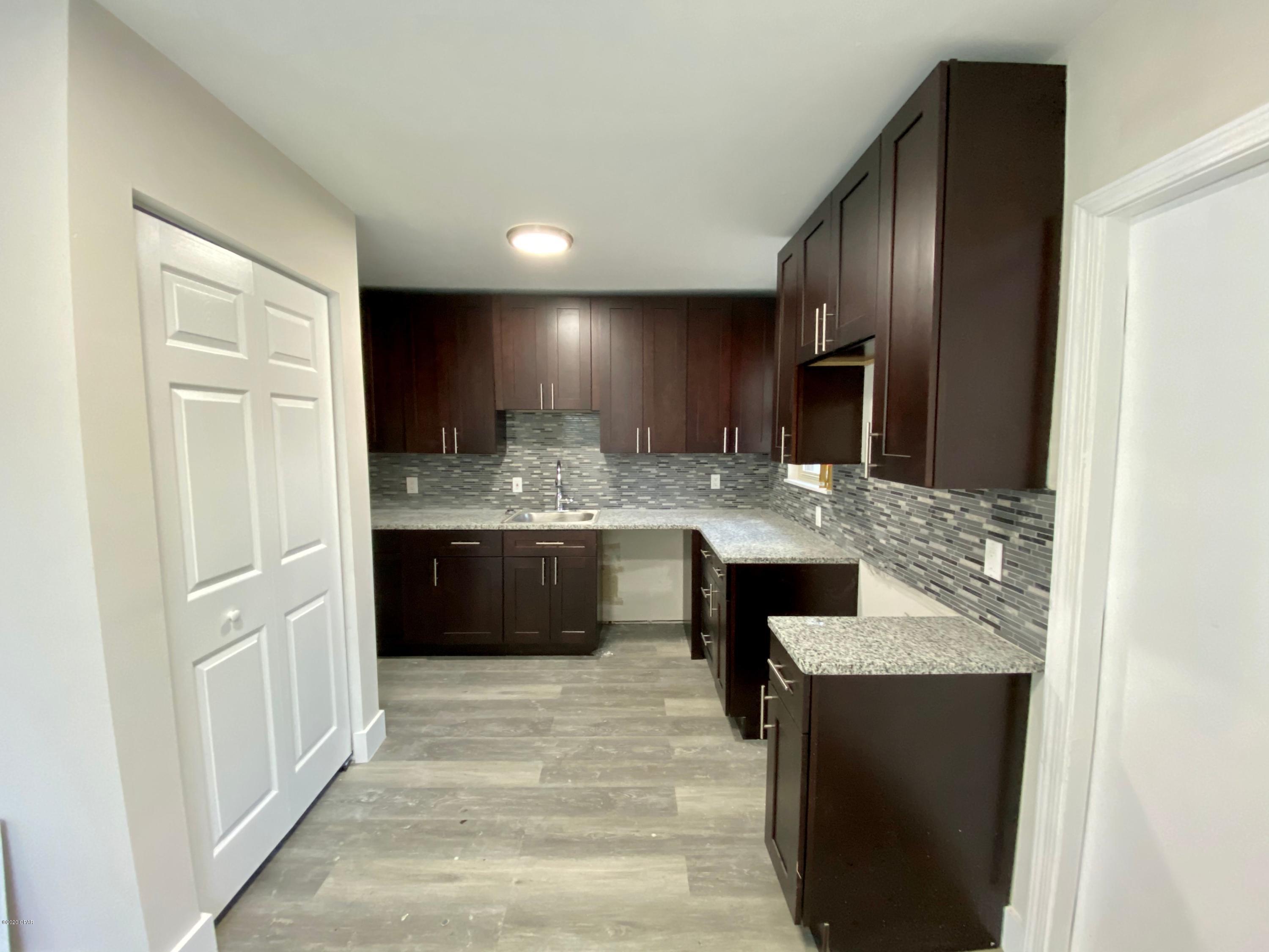 [No Recorded Subdiv] - Residential Lease