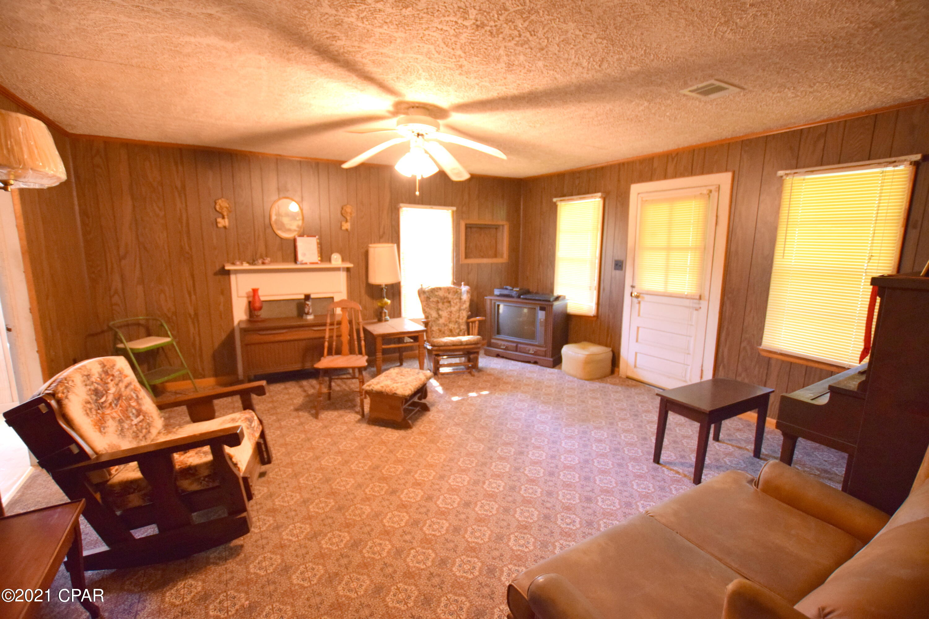 [No Recorded Subdiv] - Residential