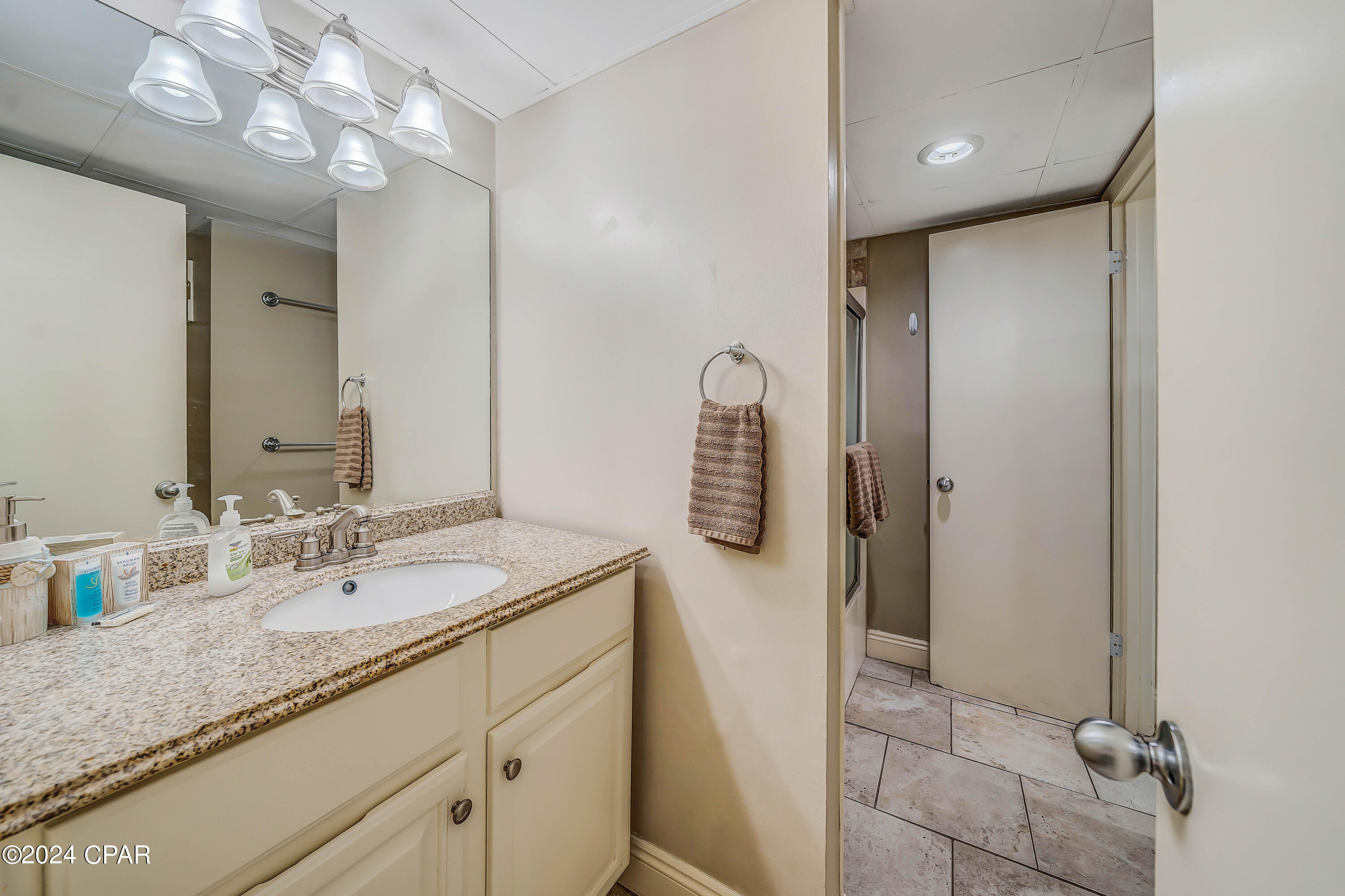 Sunbird Condo - Residential
